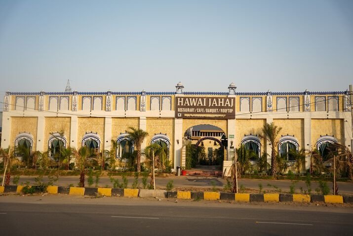 Hawai jahaj Restaurant & cafe- Best restaurant in Mansarovar