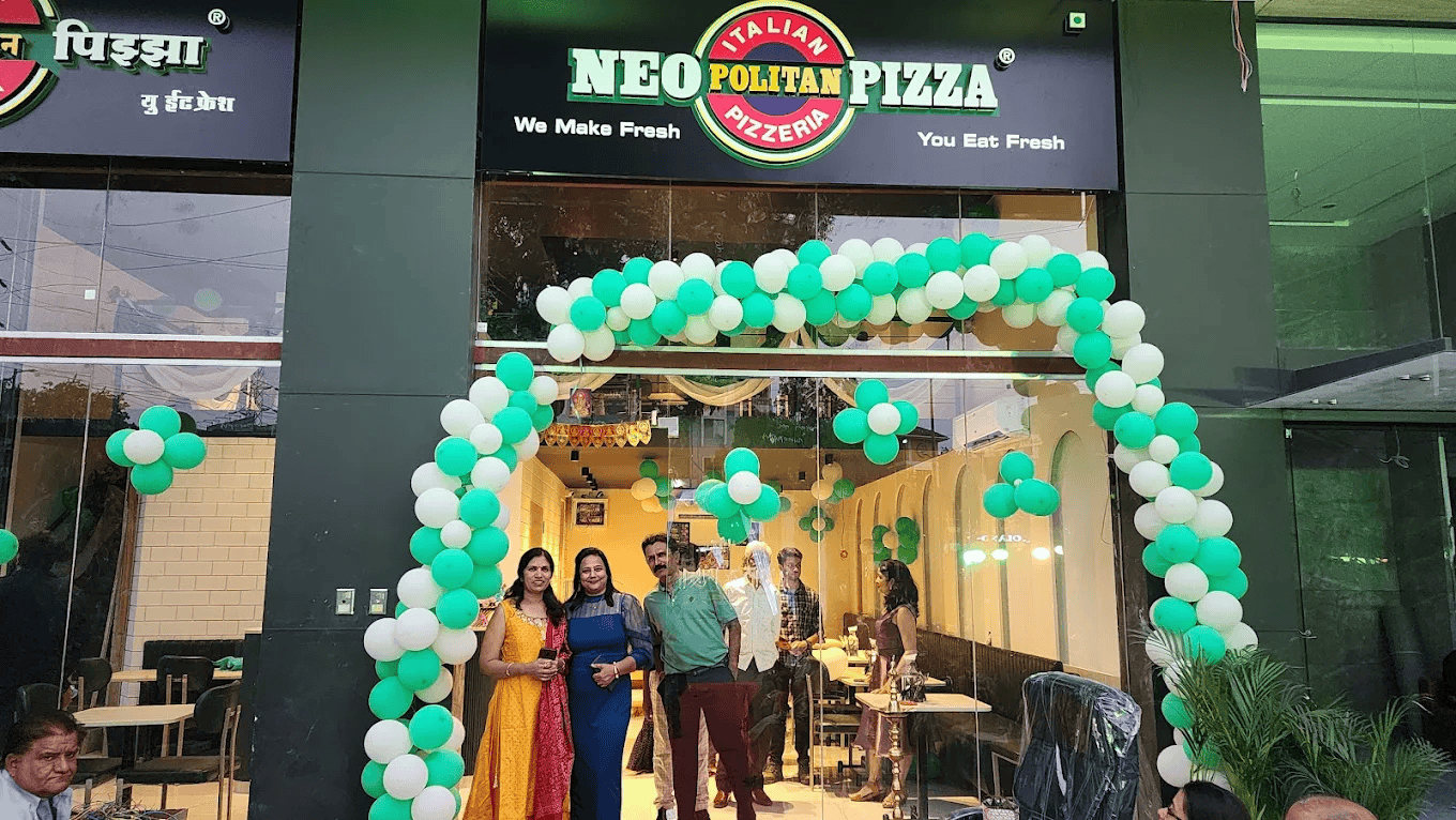 Neopolitan Pizza - Gourmet Gallery
