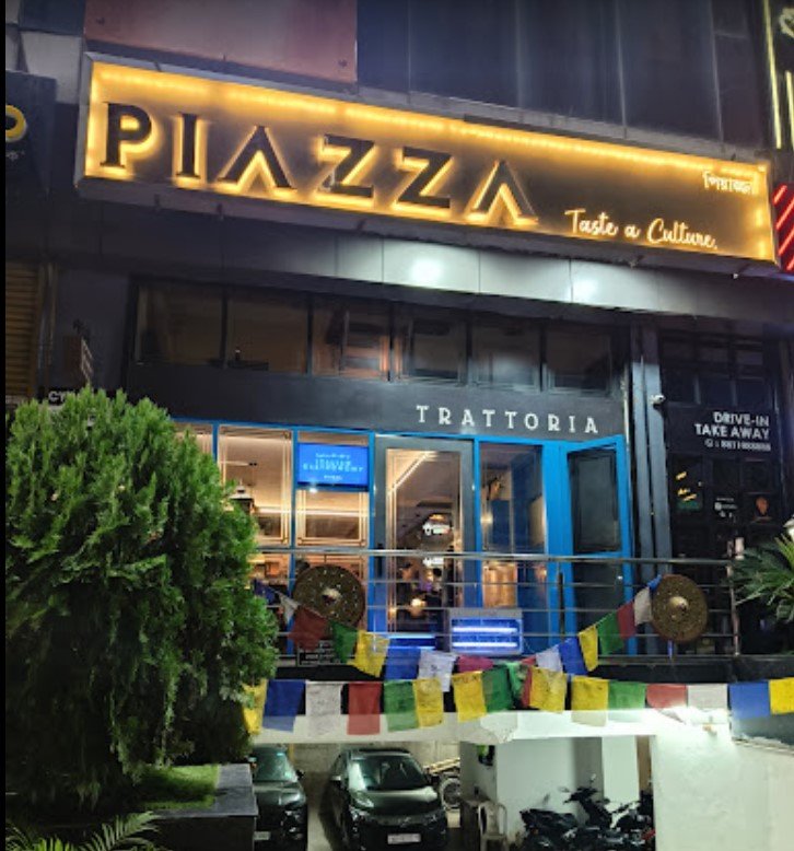 PIAZZA